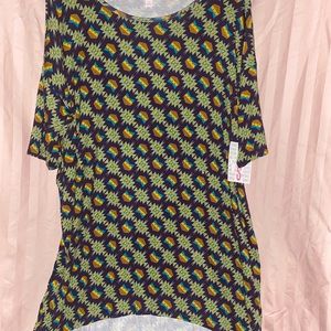 LuLaRoe pattern top